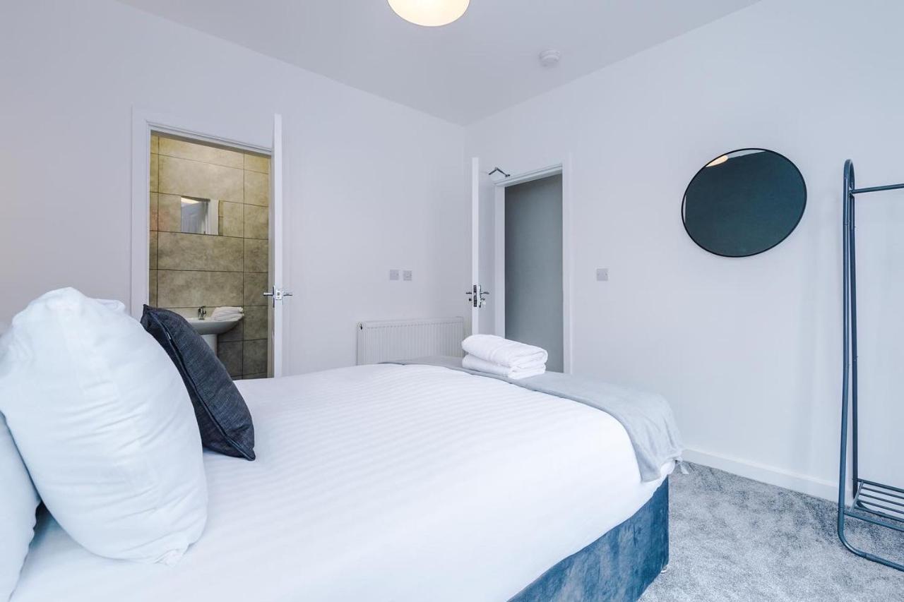 Cosy 3 Bed 3 Bath House - Central Liverpool -Self Check-In & Free Parking! Villa Exteriör bild