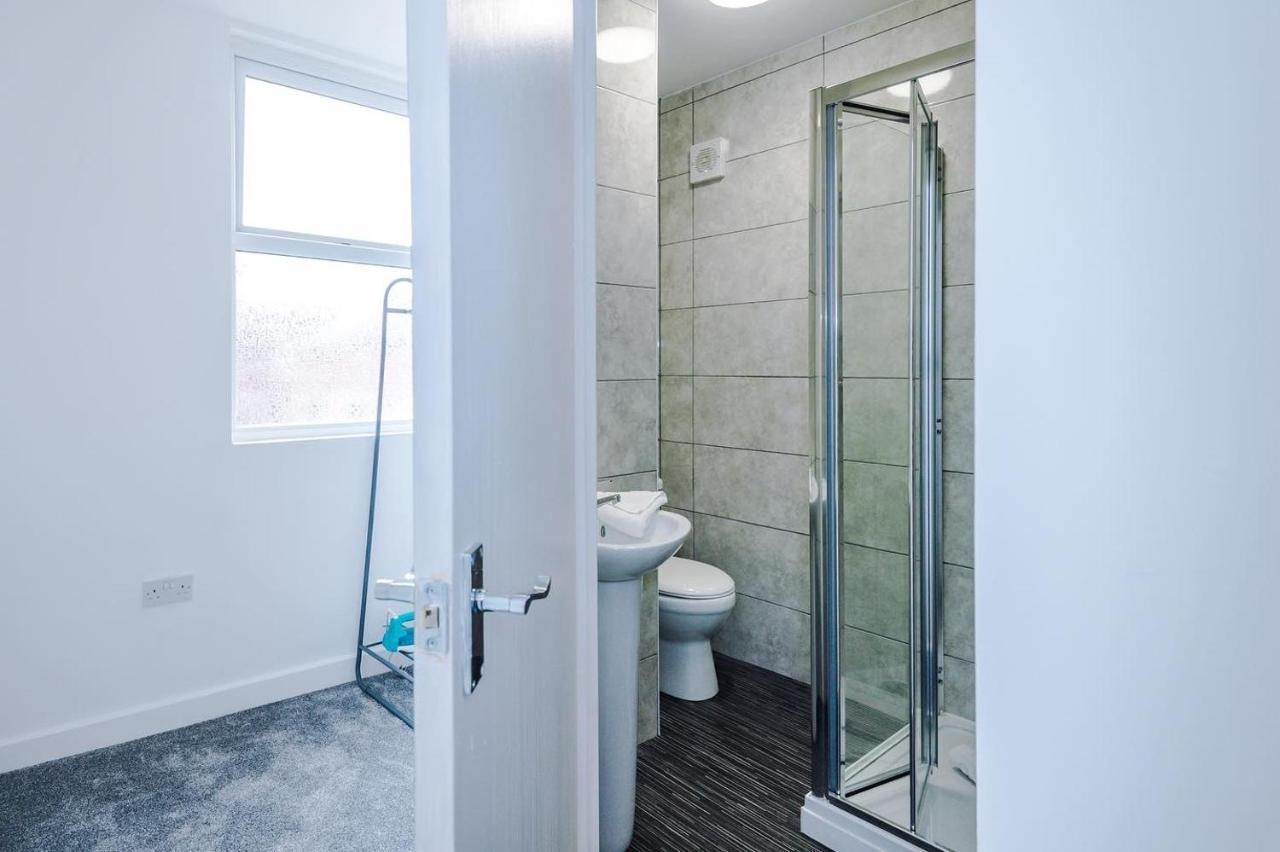 Cosy 3 Bed 3 Bath House - Central Liverpool -Self Check-In & Free Parking! Villa Exteriör bild