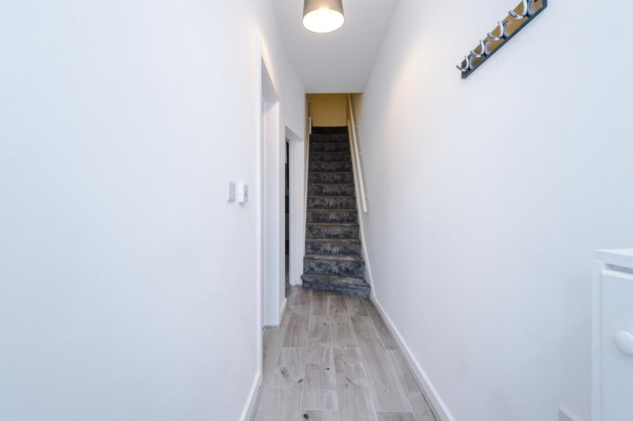 Cosy 3 Bed 3 Bath House - Central Liverpool -Self Check-In & Free Parking! Villa Exteriör bild